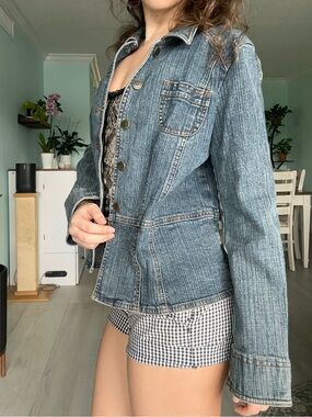 Ann Taylor LOFT Denim Peplum Jacket Size 12P (Fits Small)
